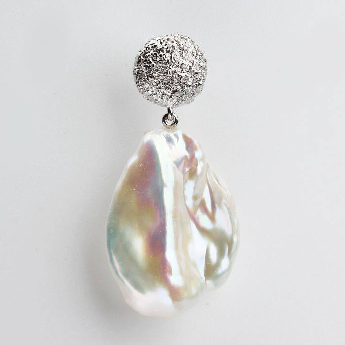 Sterling Silver Hammered Baroque Pearl Earrings Stud